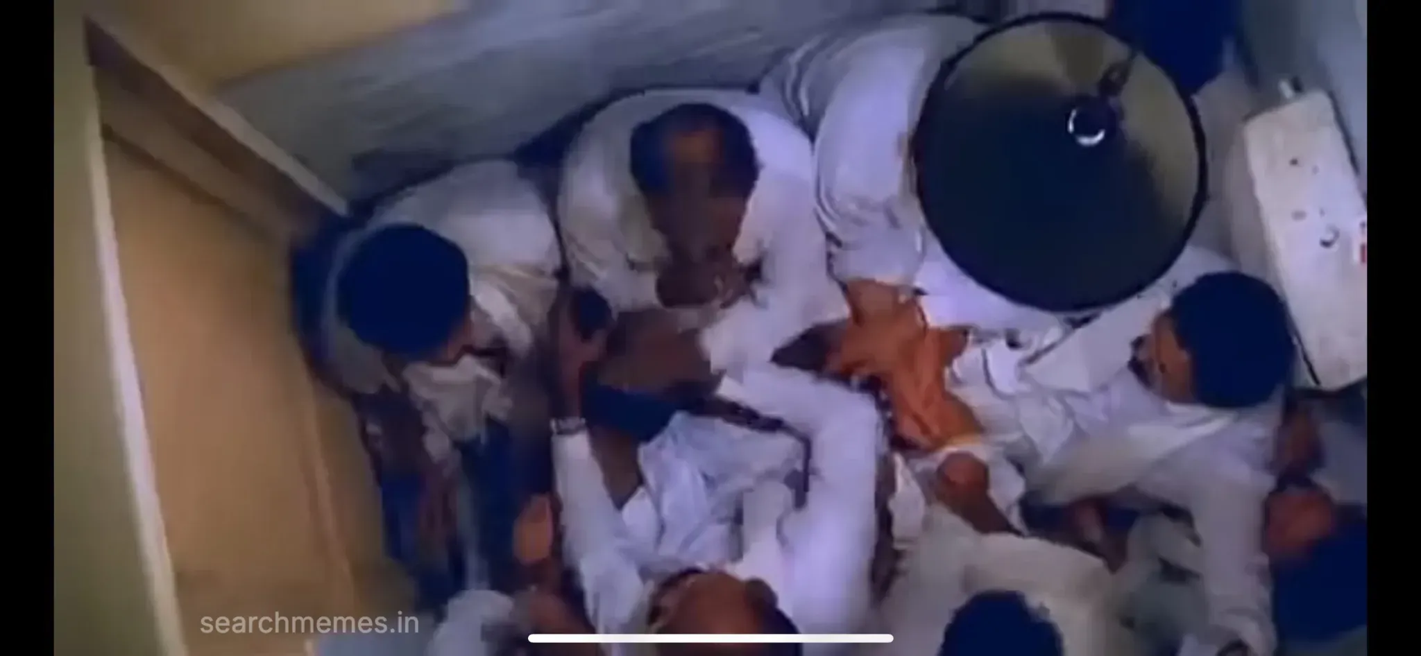 Character hiding in a bathroom in Muthalvan
