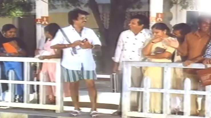 Rajini at bus stop without veshti Tamil Meme Templates